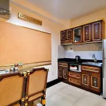 S79 Residences 345Ab Apartment